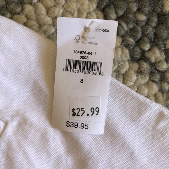 NWT Gap flat front  clean front White cotton canvas shorts size 8 - Picture 3 of 7